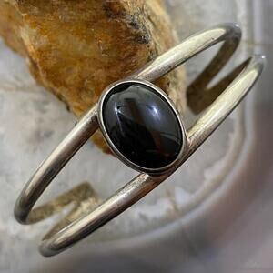 Signed Vintage Native American Sterling Oval Onyx Split Shank Bracelet For Women